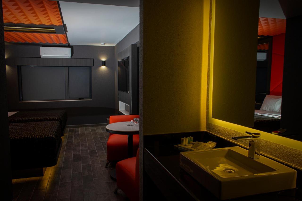 Hotel Passion Secrets Villas And Suites Toluca Exterior photo